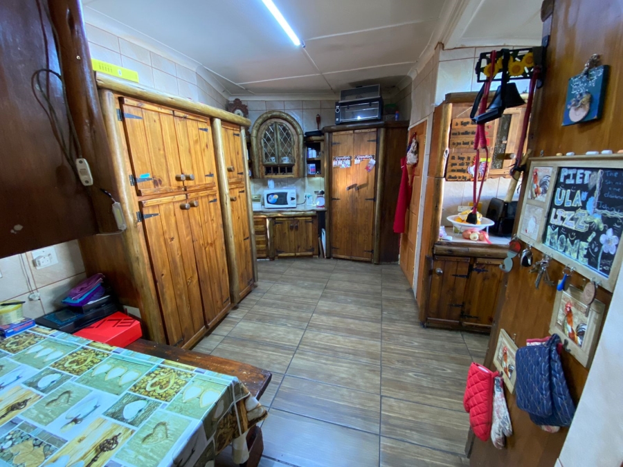 8 Bedroom Property for Sale in Baillie Park North West